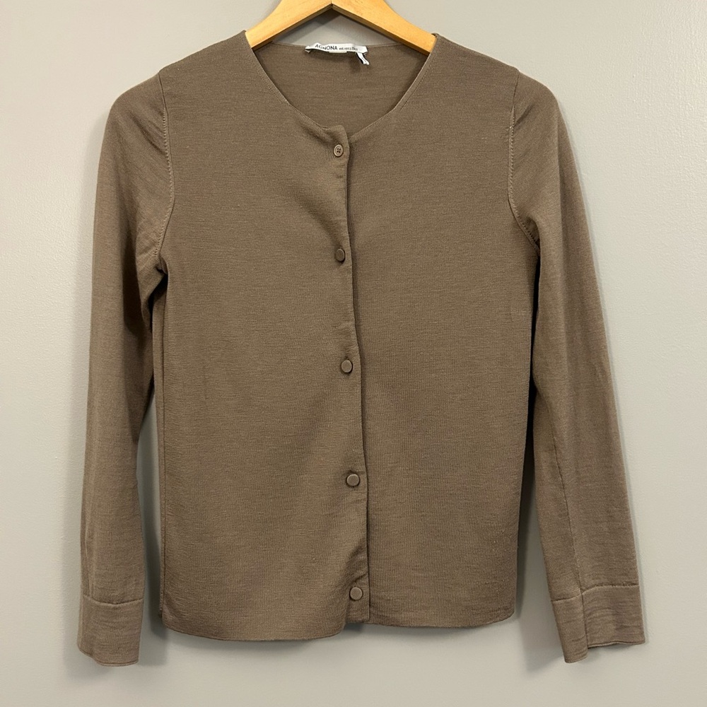 Agnona Classic Crewneck Cardigan in Taupe Small Casual